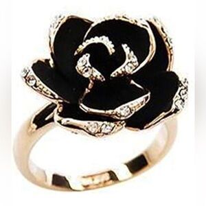 Elegant Black Gold rose Ring